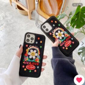 iphoneケース　smile flower embroidery