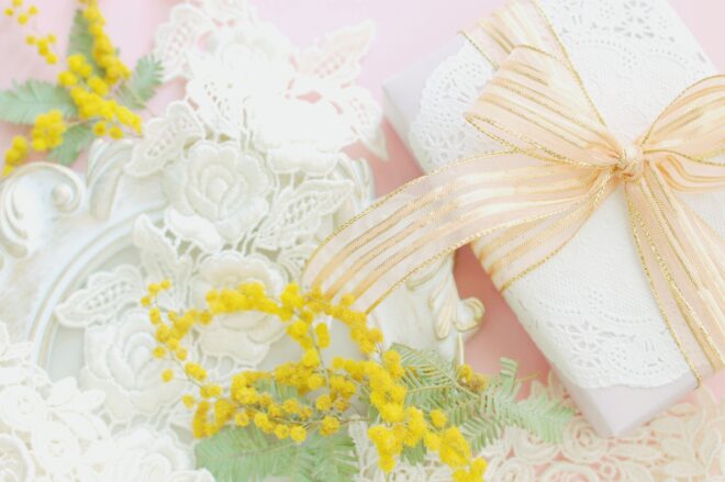 産後に渡すプレゼントのイメージ