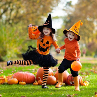 子供のためのハロウィンおしゃれセットアップ