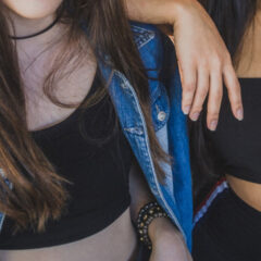 チューブトップで魅せる多彩なコーディネート