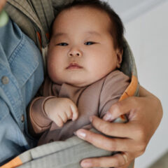 抱っこが楽になるスリングの魅力
