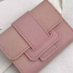 使いやすさを追求した三つ折財布のデザイン