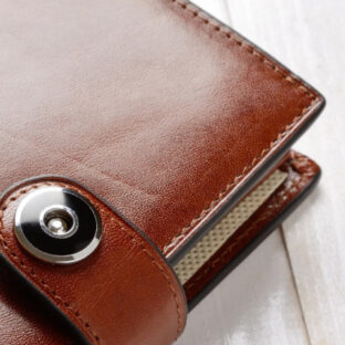 運気を引き寄せる三つ折財布の魅力