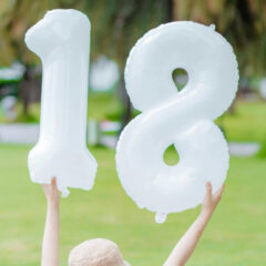 100均と専門店、ナンバーバルーンの違いとは？