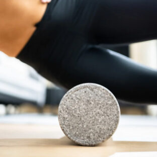 振動フォームローラーの基本的な使い方と効果的なストレッチ方法