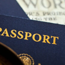 おしゃれで機能的！最新パスポートケース